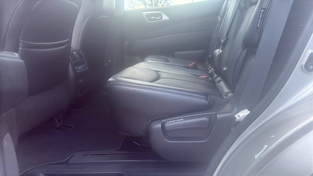 Used 2019 Nissan Pathfinder Platinum FWD image 23