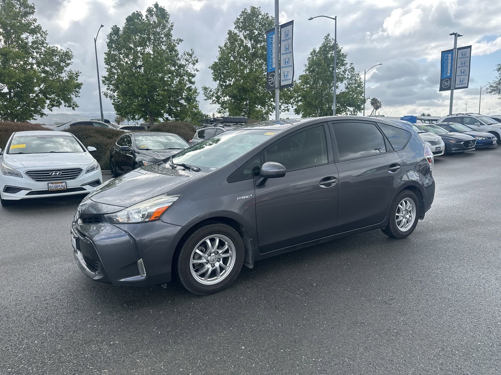 Used 2015 Toyota Prius V Four FWD image 5