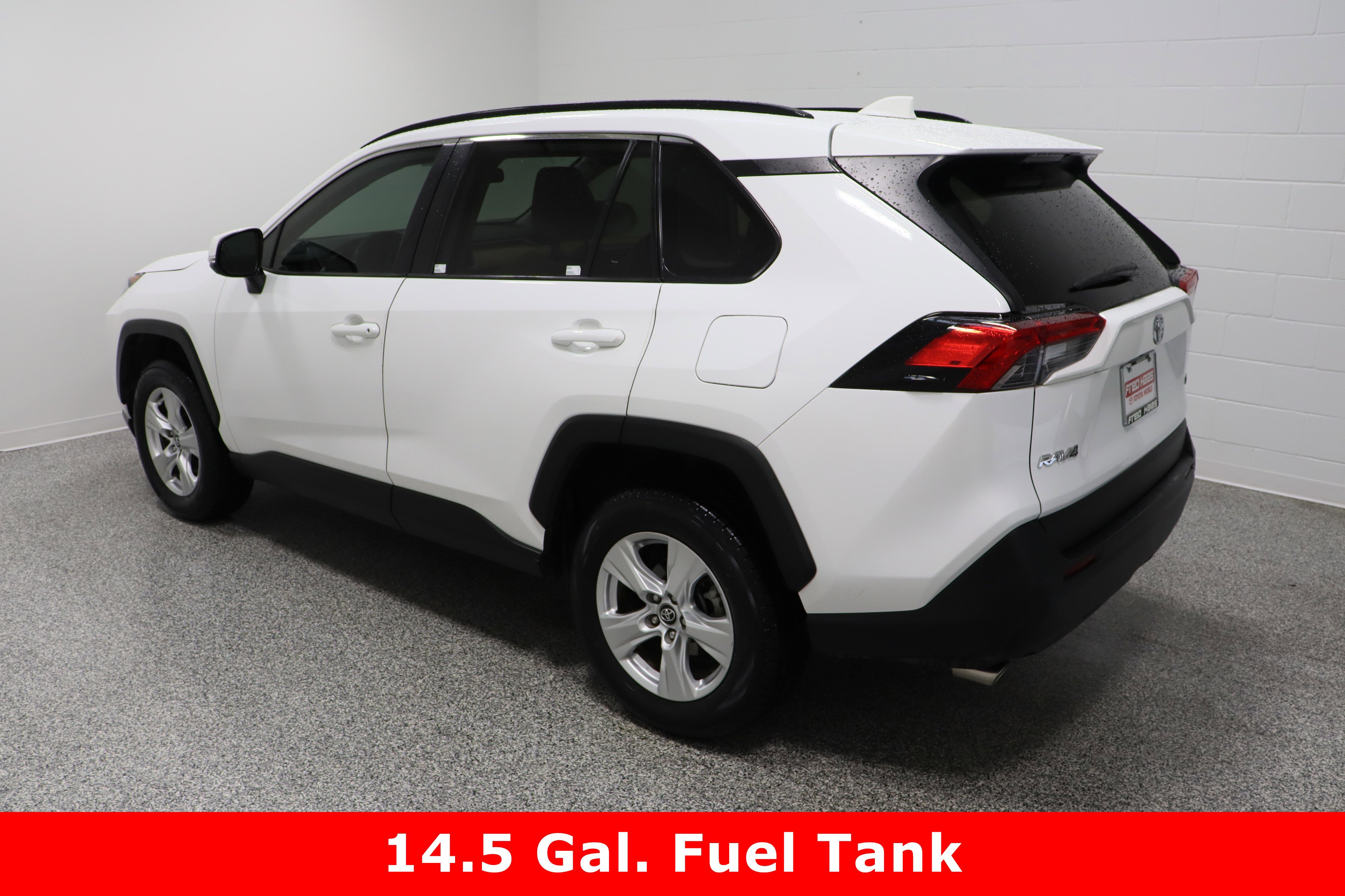 Used 2021 Toyota RAV4 XLE image 9