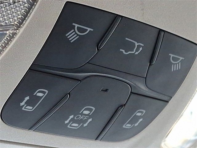 Used 2023 Chrysler Pacifica Touring-L image 26