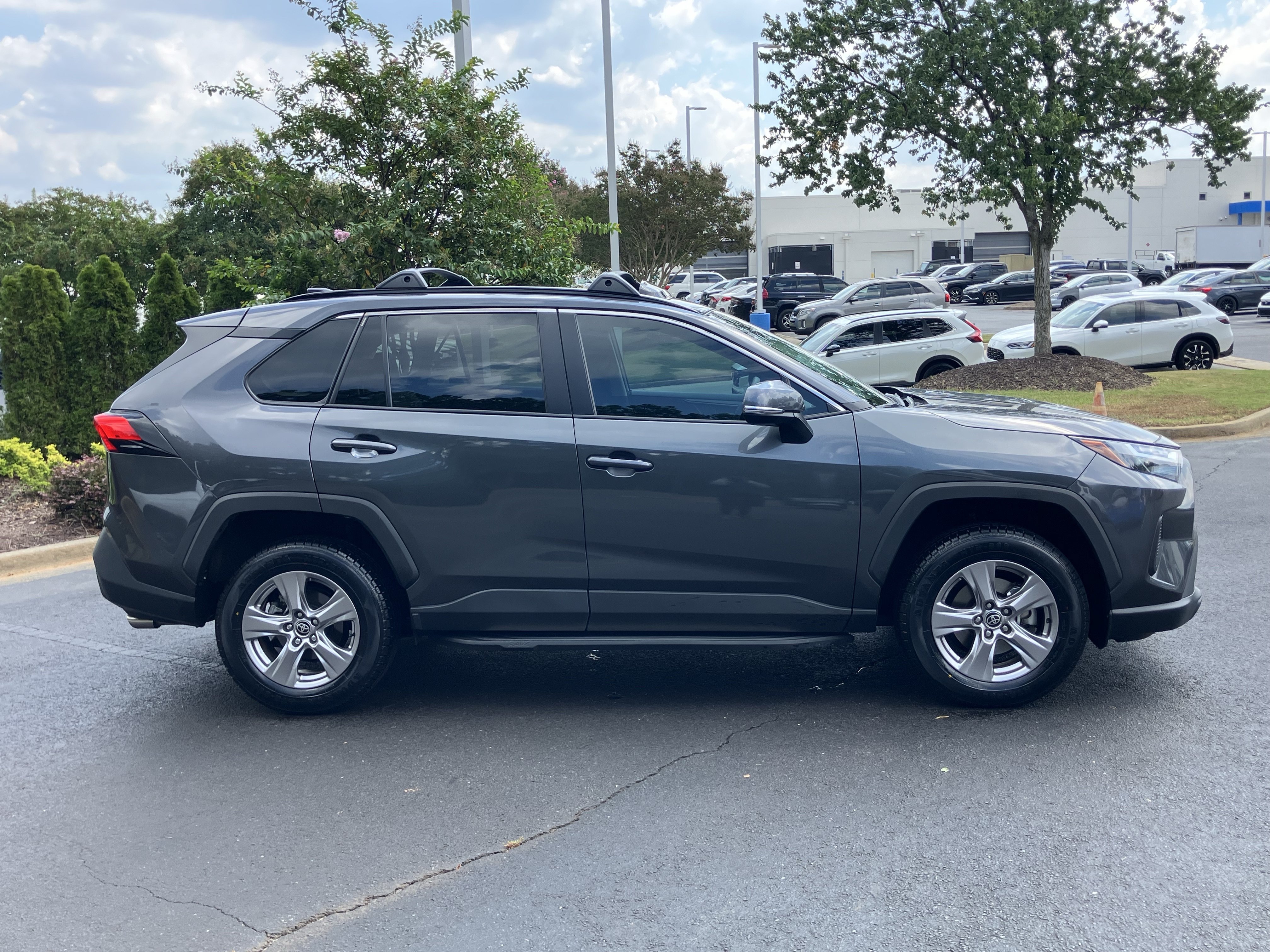Used 2023 Toyota RAV4 XLE w/ Convenience Package FWD image 11