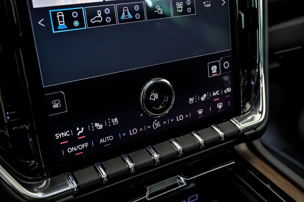 New 2026 GMC Yukon XL Denali image 18