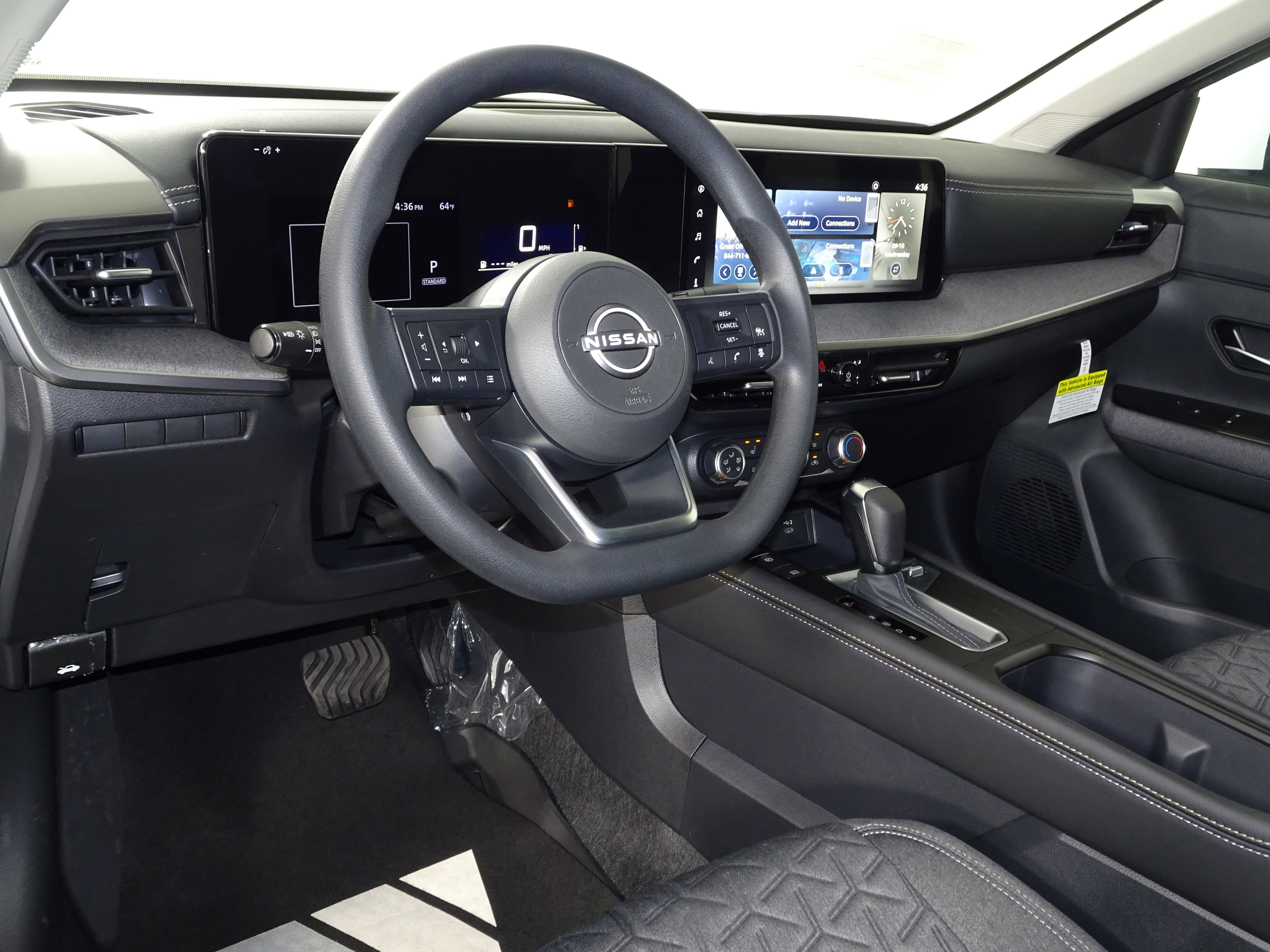 New 2025 Nissan Kicks SV w/ SV Premium Package image 19