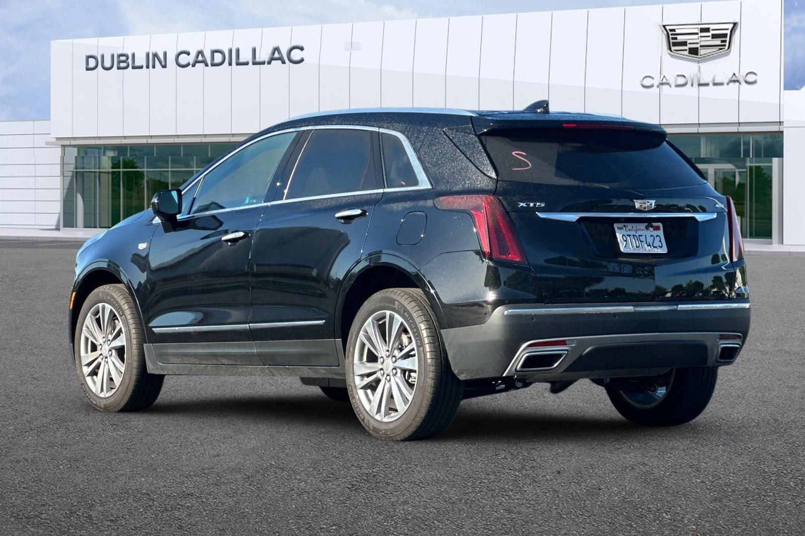 Certified 2024 Cadillac XT5 Premium Luxury FWD image 6