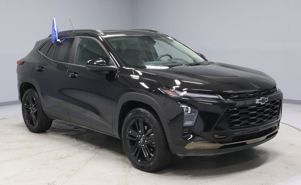 Used 2025 Chevrolet Trax ACTIV w/ Sunroof Package