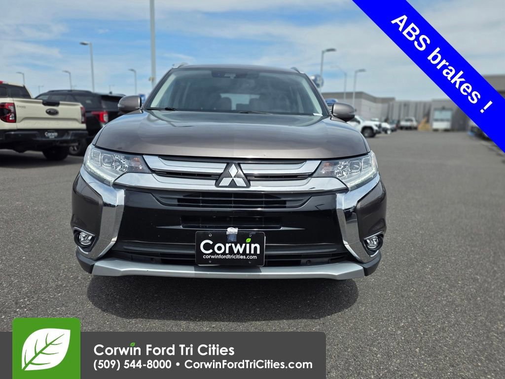 Used 2018 Mitsubishi Outlander SEL AWD/4WD image 4