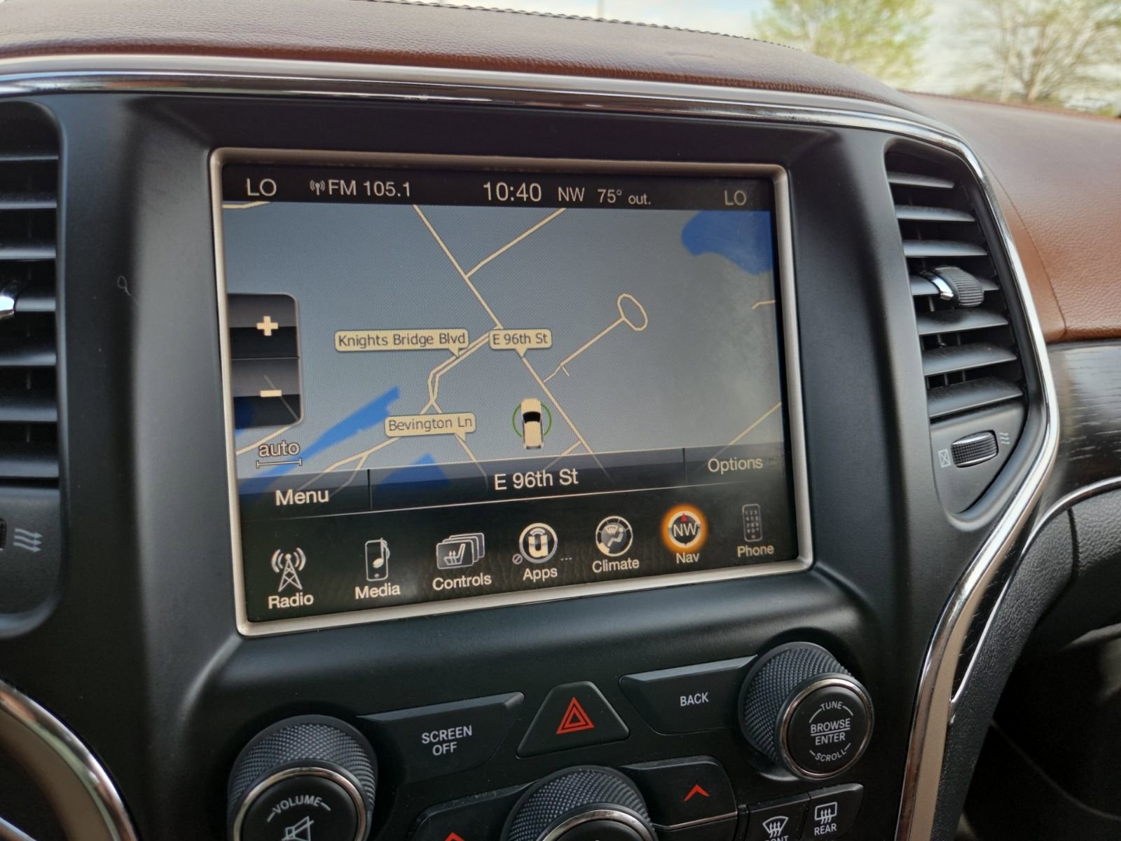 Used 2015 Jeep Grand Cherokee Summit image 29