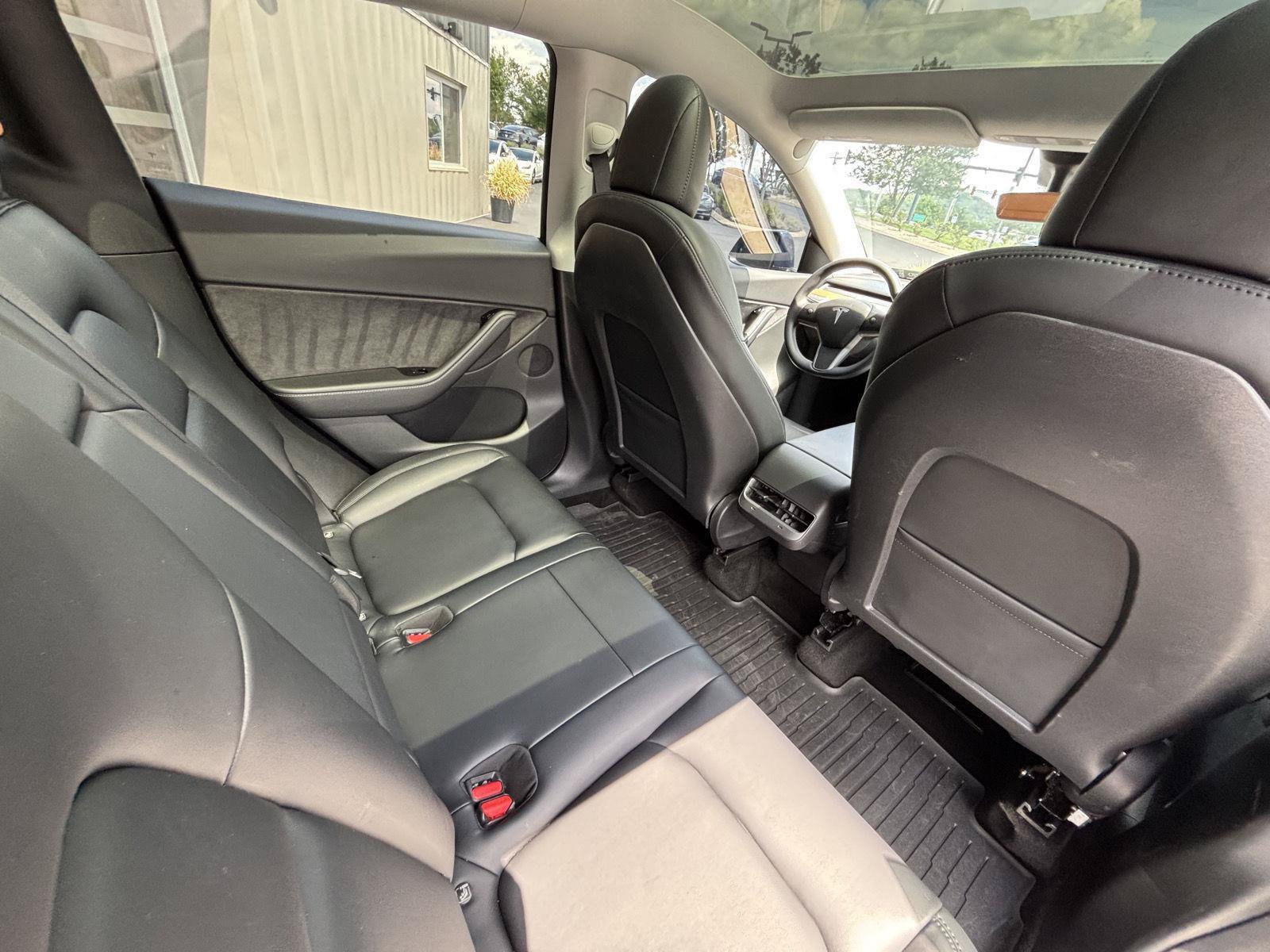 Used 2021 Tesla Model Y Long Range AWD/4WD image 18