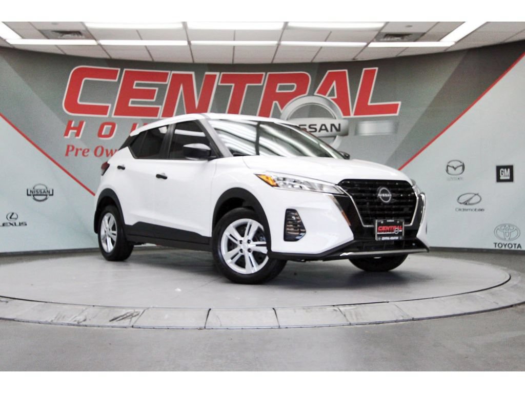 Used 2025 Nissan Kicks Play S