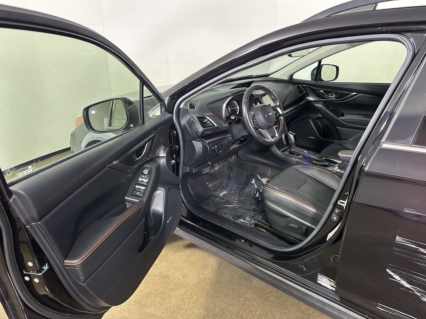 Used 2018 Subaru Crosstrek 2.0i Limited AWD/4WD image 2