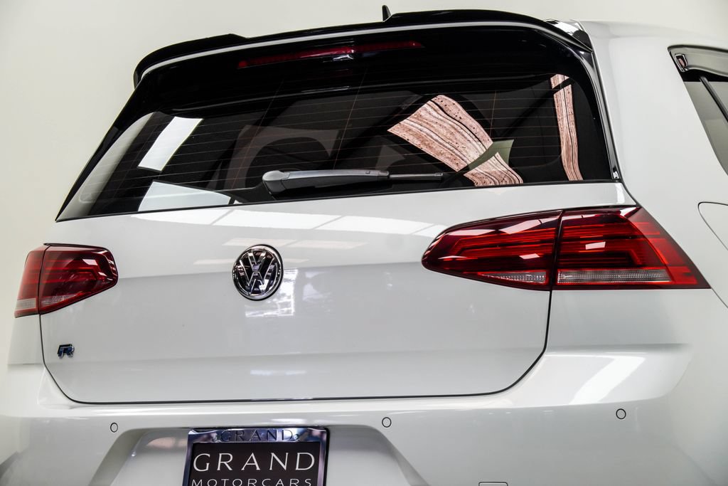 Used 2019 Volkswagen Golf R 4-Door AWD/4WD image 18