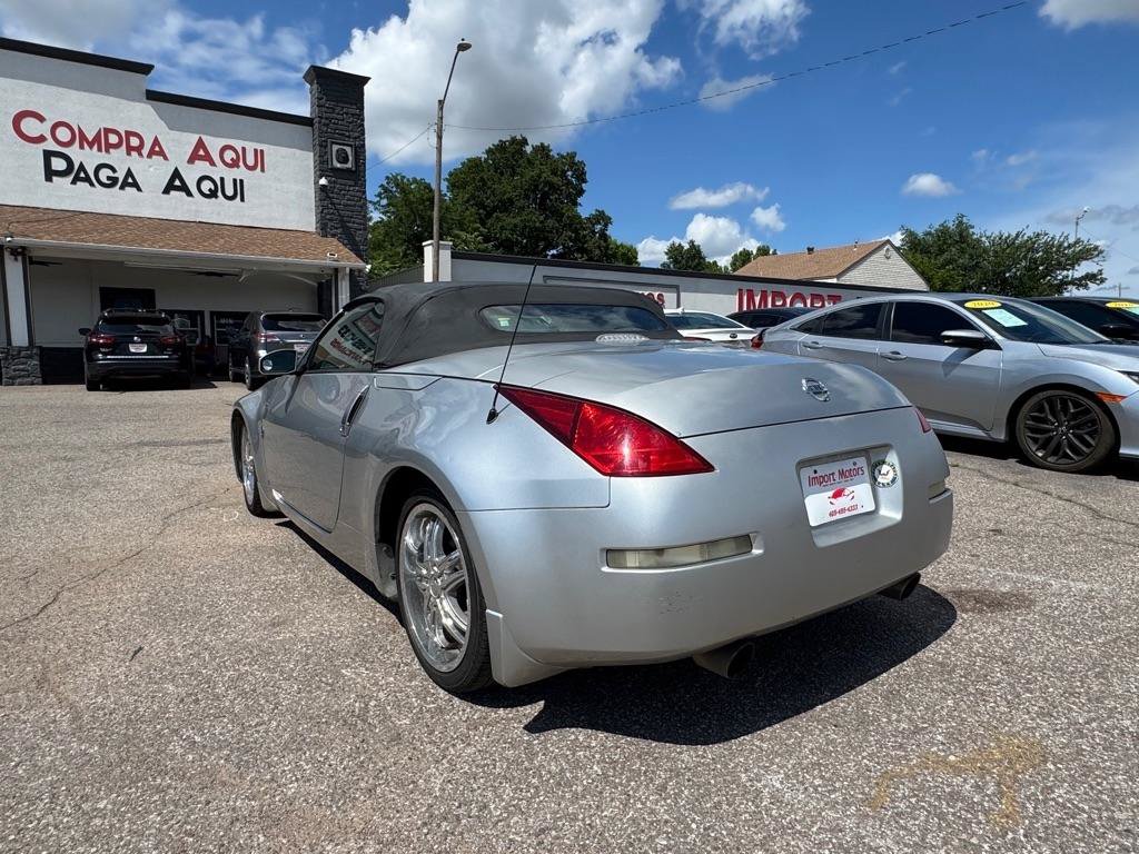 Used 2004 Nissan 350Z Touring RWD image 8