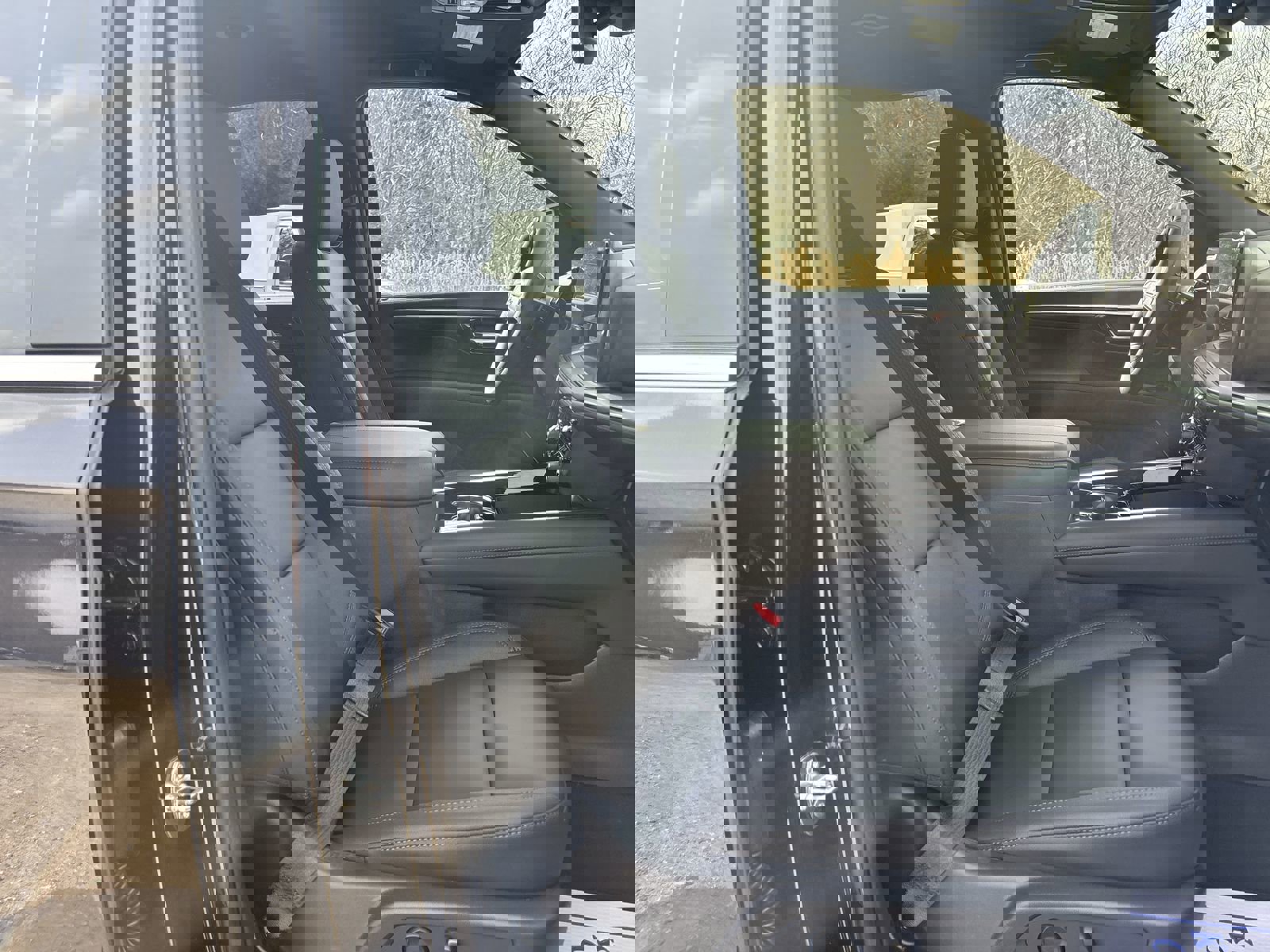 New 2026 Chevrolet Suburban LT w/ Comfort Package image 27