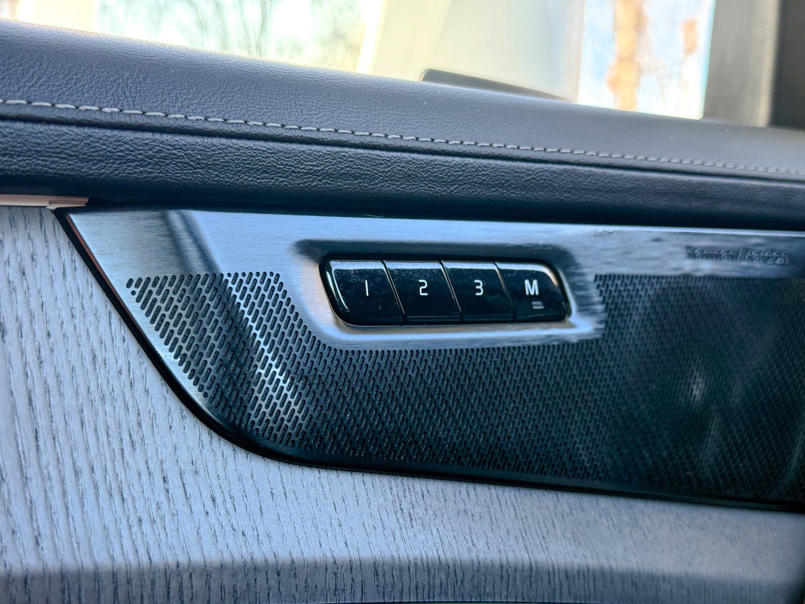 Used 2025 Volvo XC90 T8 Ultra w/ Protection Package AWD/4WD image 31