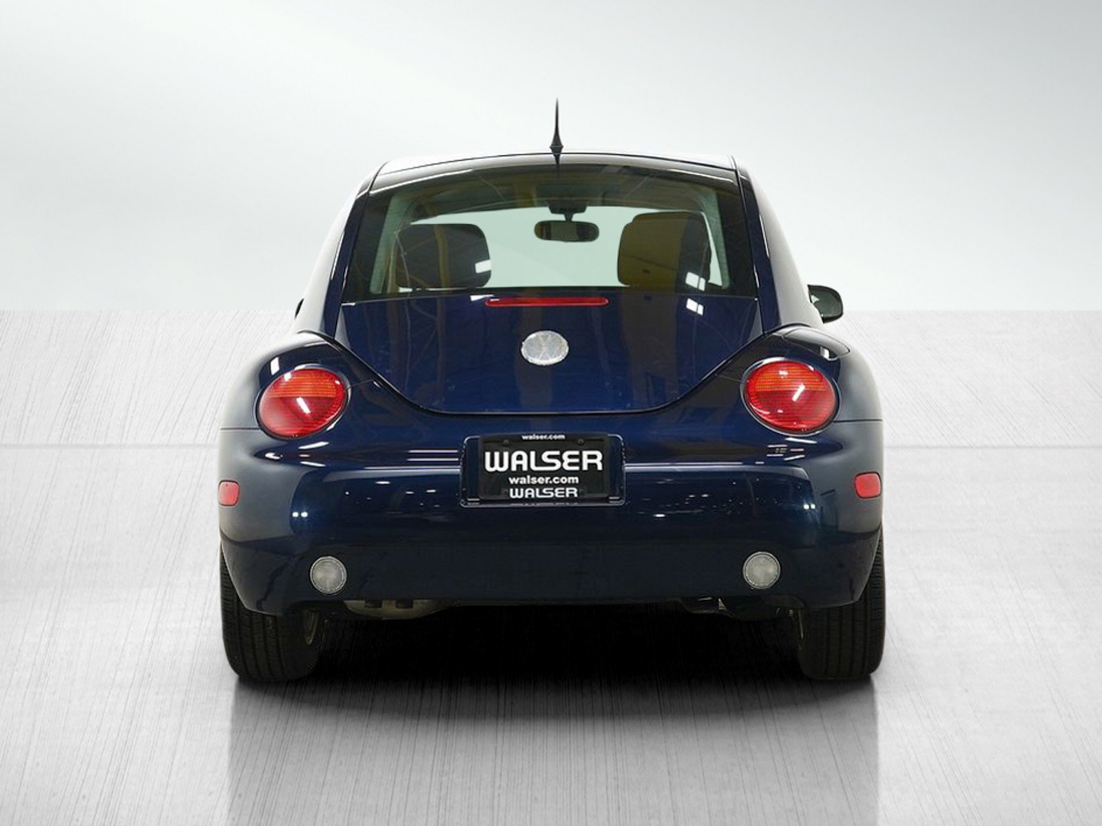 Used 2004 Volkswagen Beetle GLS FWD image 4