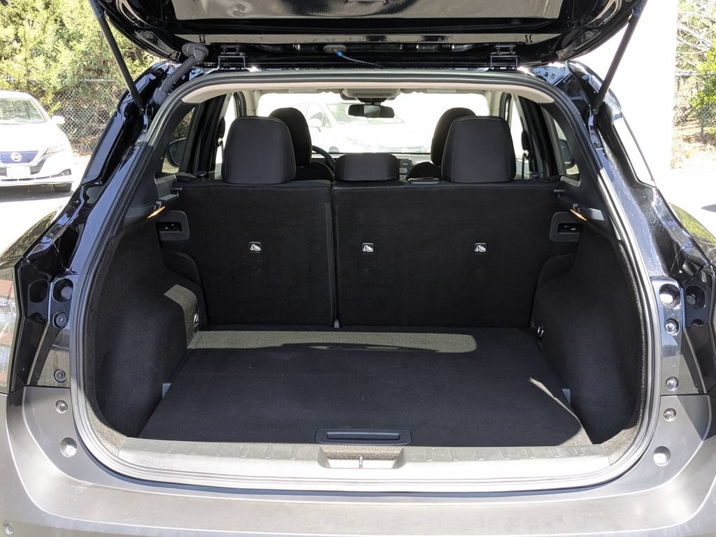 Used 2025 Nissan Kicks SV FWD image 25