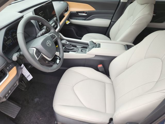 New 2026 Toyota Grand Highlander FWD image 11