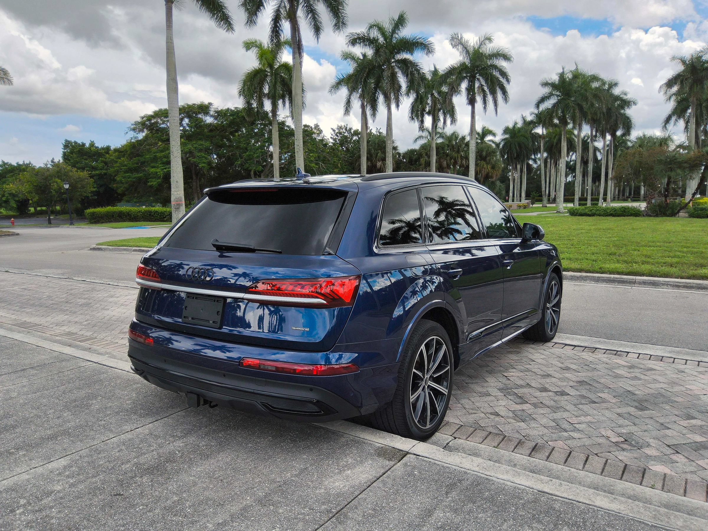 Used 2021 Audi Q7 3.0T Premium Plus AWD/4WD image 25