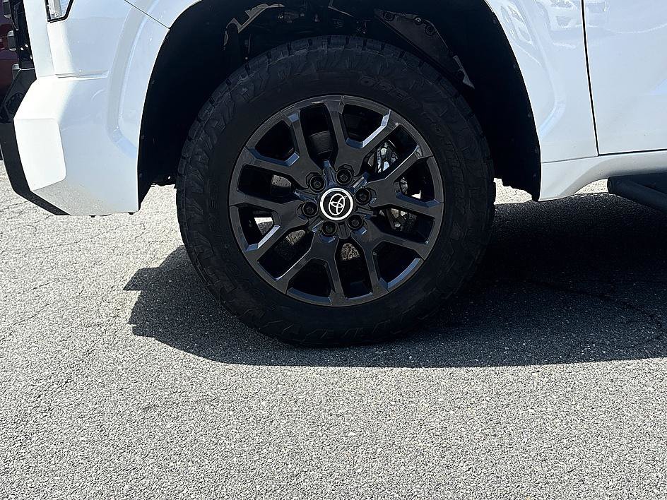 Used 2022 Toyota Tundra SR AWD/4WD image 9