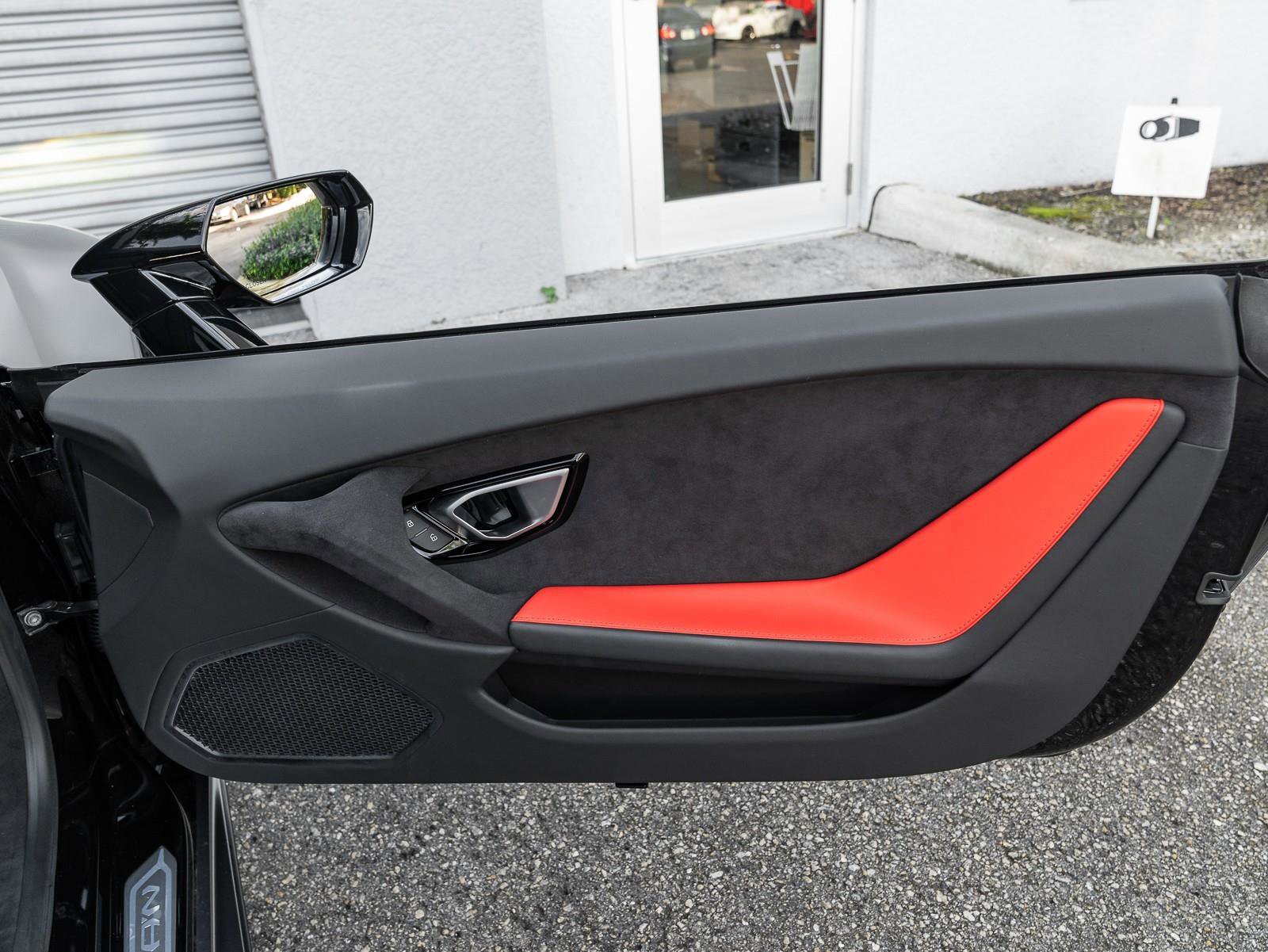 Used 2024 Lamborghini Huracan Tecnica image 30