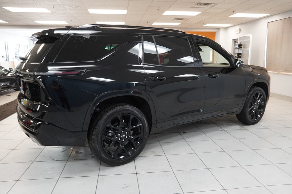 New 2026 Chevrolet Traverse RS w/ LPO, Floor Liner Package AWD/4WD image 12