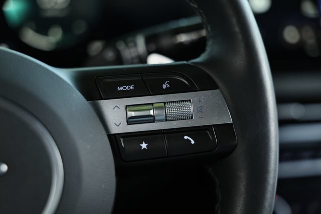 Certified 2025 Hyundai Santa Cruz Limited AWD/4WD image 36