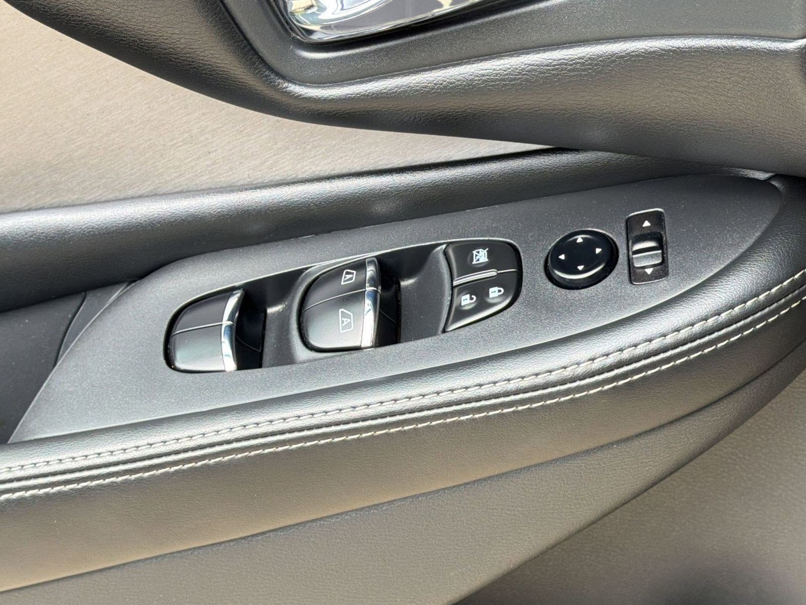 Used 2023 Nissan Murano SL image 13