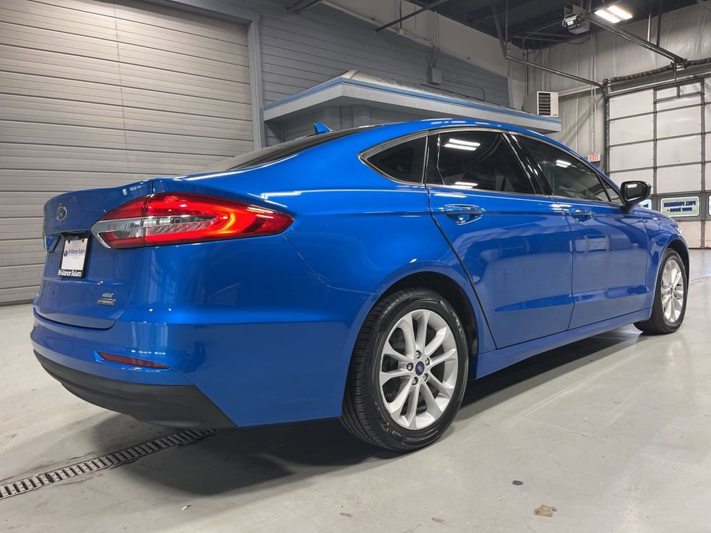 Used 2020 Ford Fusion SE image 7