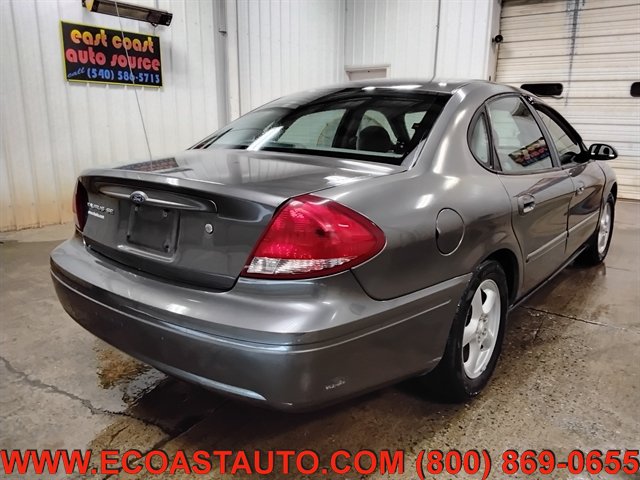Used 2004 Ford Taurus SE FWD image 3