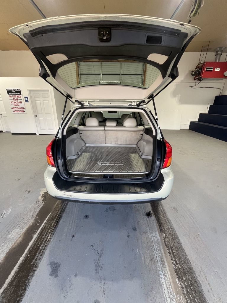 Used 2006 Subaru Outback 3.0R L.L. Bean w/ Popular Equipment Group 2B image 5