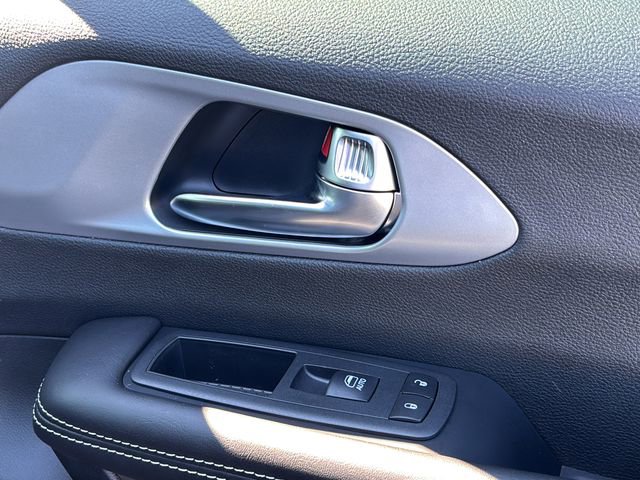 New 2026 Chrysler Pacifica Limited FWD image 39