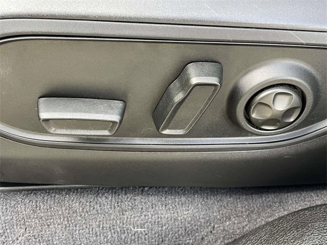 Used 2022 Jeep Grand Cherokee L Laredo w/ Luxury Tech Group I image 27