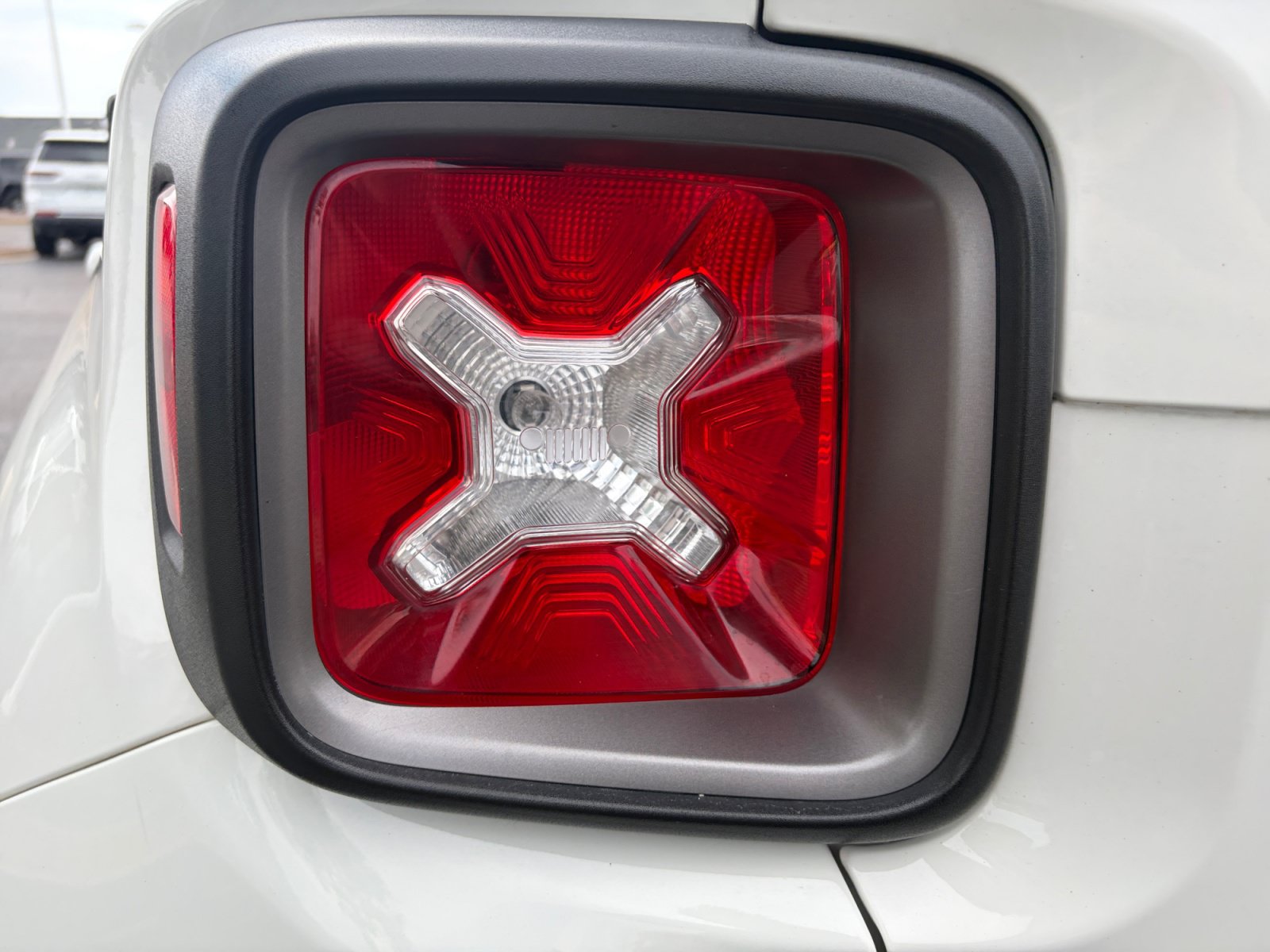 Used 2019 Jeep Renegade Limited AWD/4WD image 28
