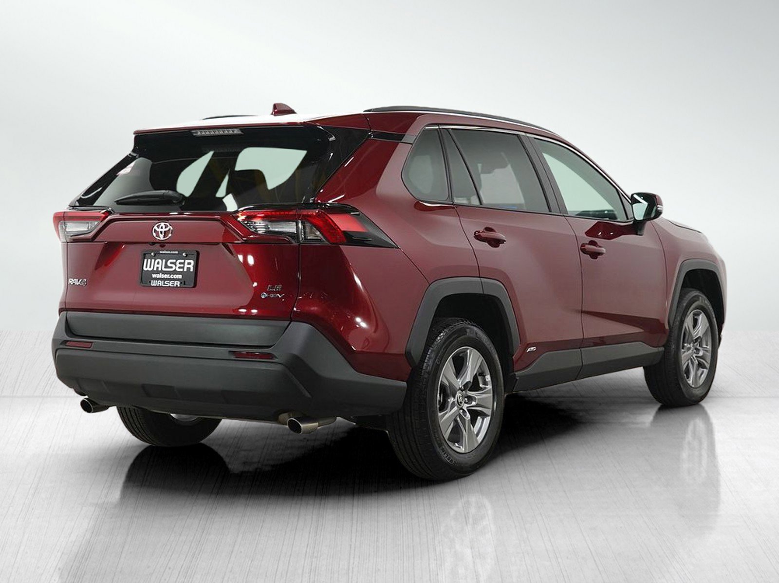 Used 2025 Toyota RAV4 LE AWD/4WD image 5