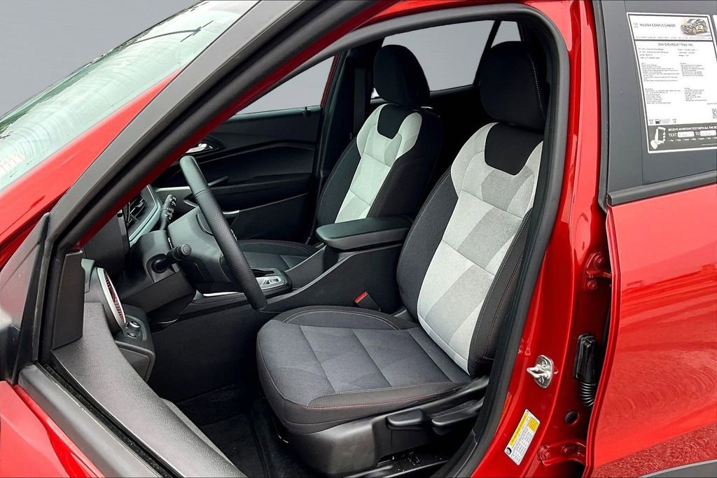 Used 2024 Chevrolet Trax RS w/ Driver Confidence Package FWD image 22