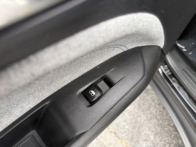 Used 2023 Jeep Compass Sport AWD/4WD image 25