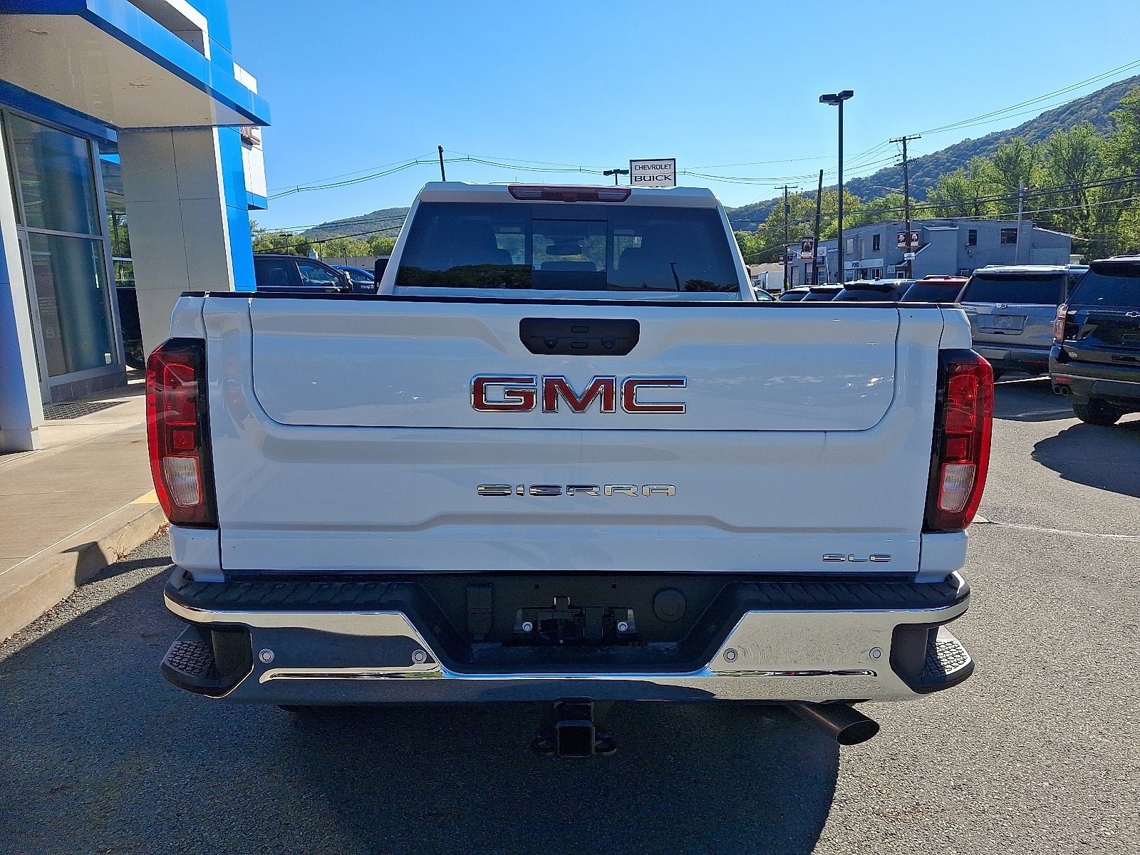 New 2026 GMC Sierra 2500 SLE w/ SLE Value Package; image 5