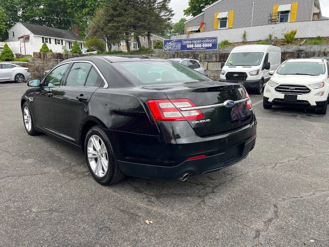 Used 2014 Ford Taurus SEL w/ Equipment Group 201A FWD image 17