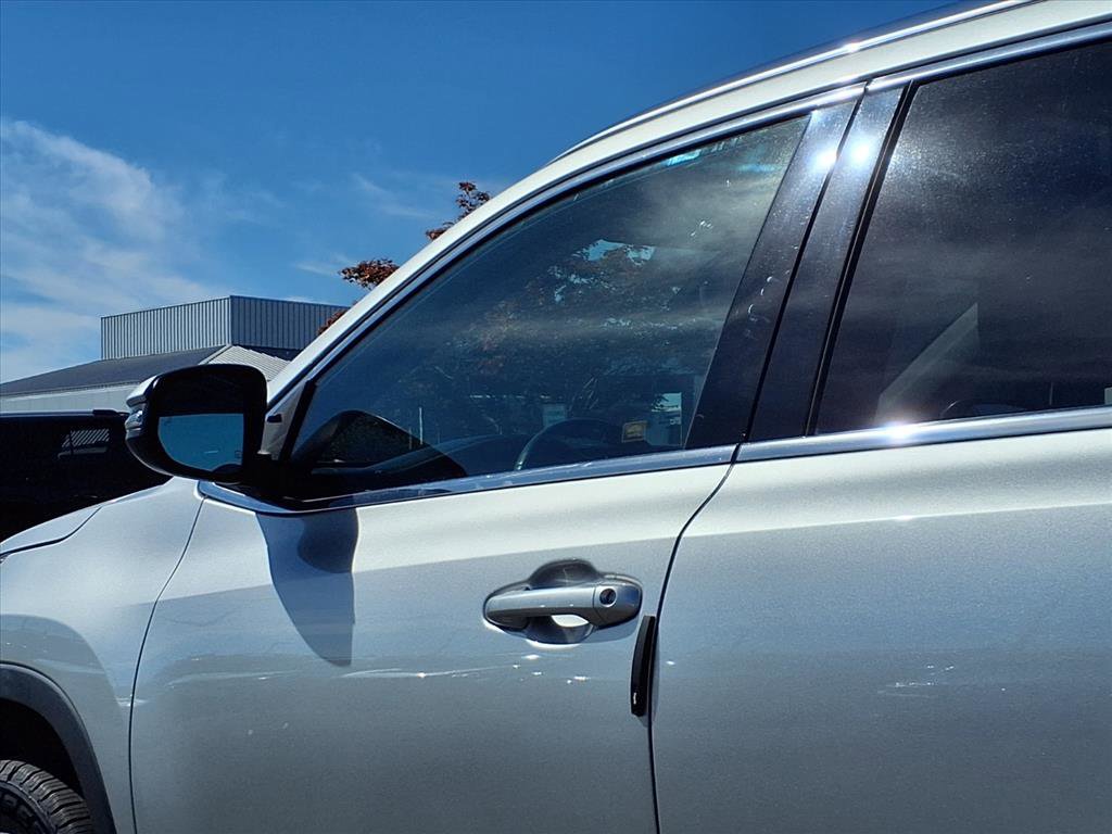 Used 2019 Toyota Highlander XLE image 23