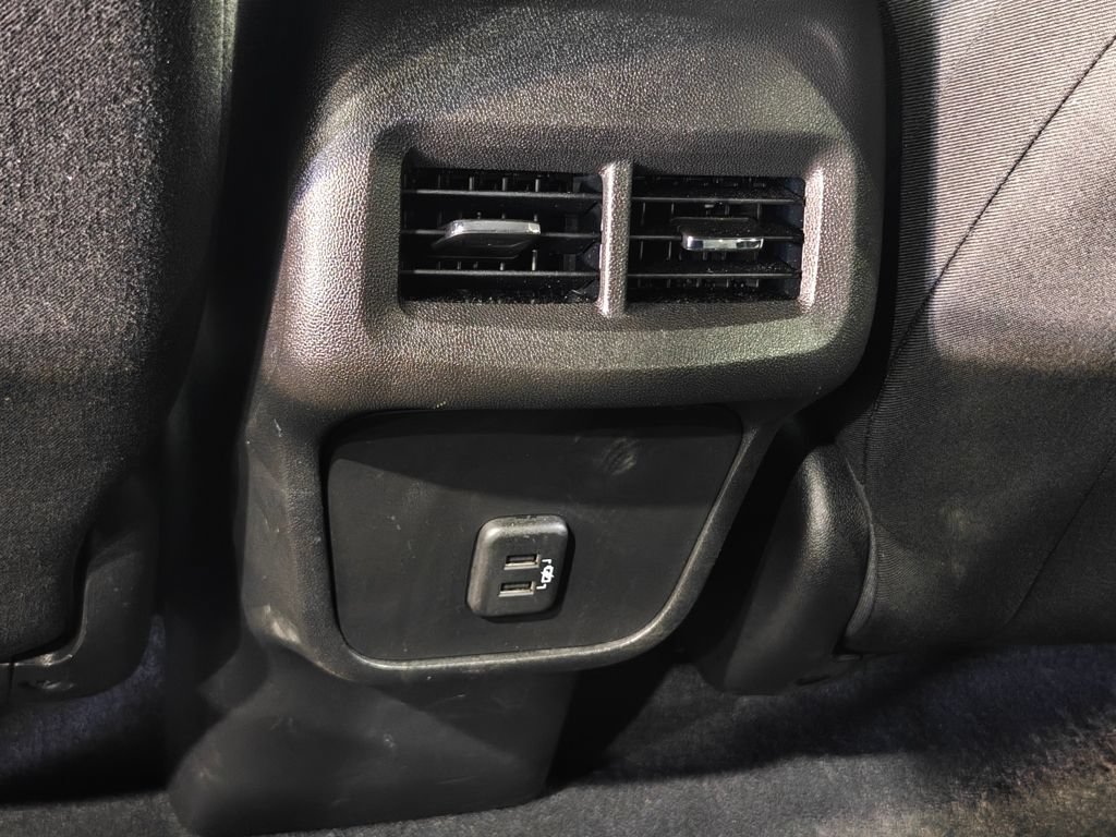 Used 2023 Chevrolet Equinox LT FWD image 23