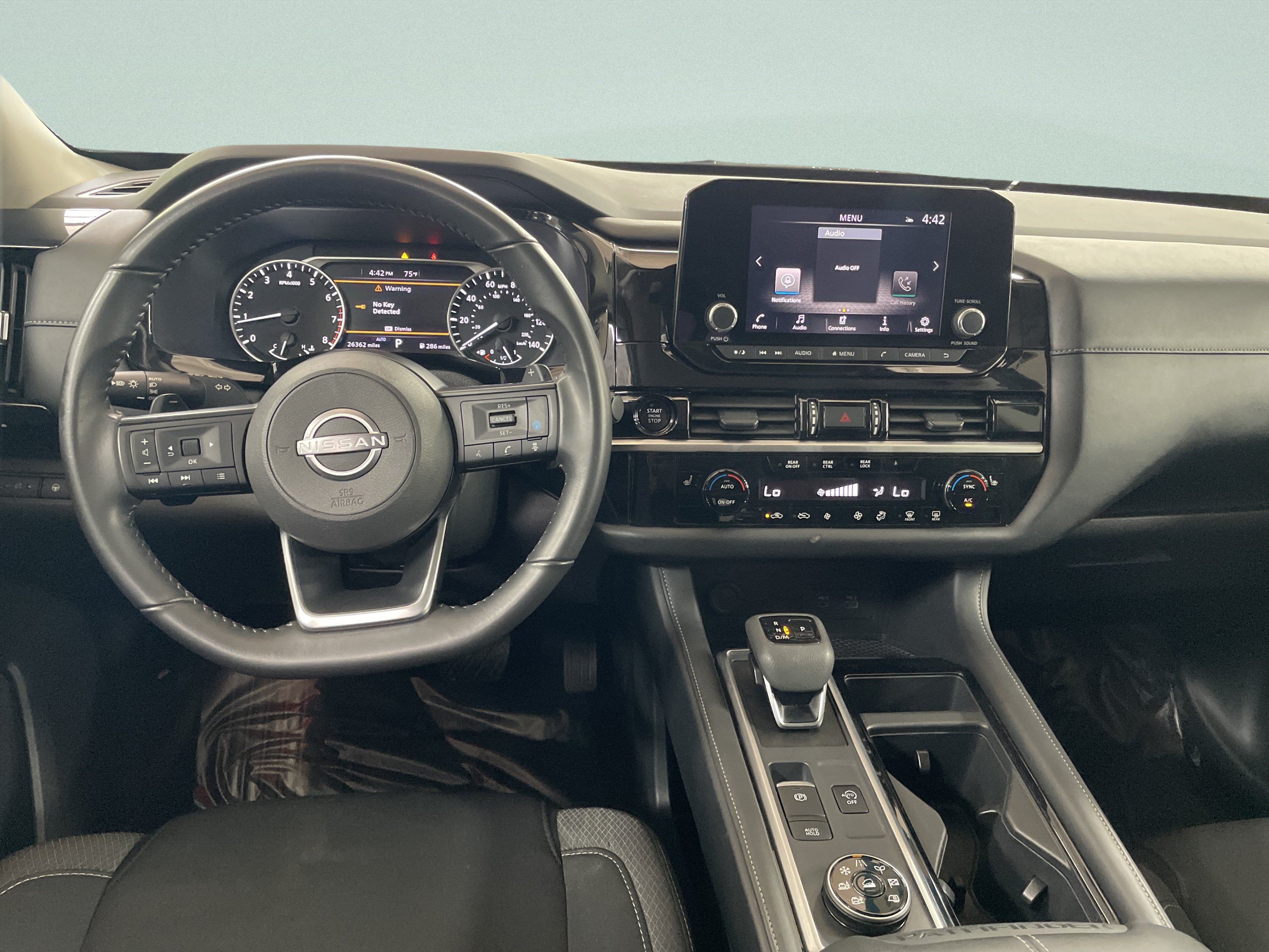 Used 2025 Nissan Pathfinder SV AWD/4WD image 19
