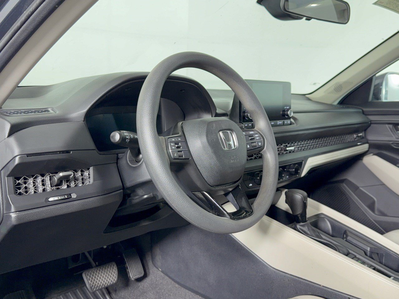 Used 2024 Honda Accord EX image 4