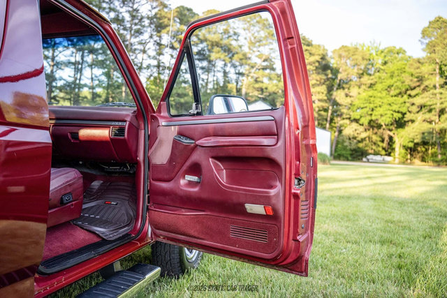 Used 1995 Ford Bronco XLT AWD/4WD image 36