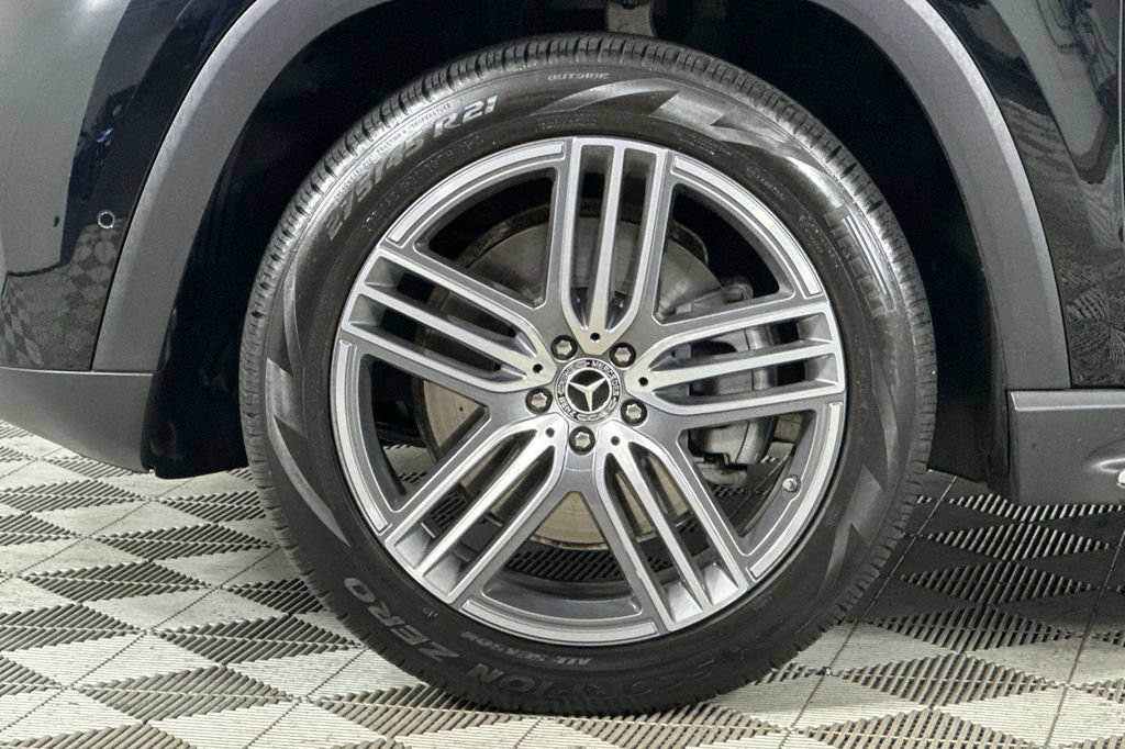 Certified 2026 Mercedes-Benz GLS 450 4MATIC image 35