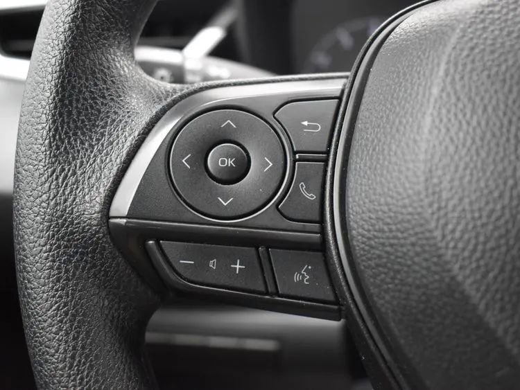 Used 2025 Toyota Corolla LE image 23