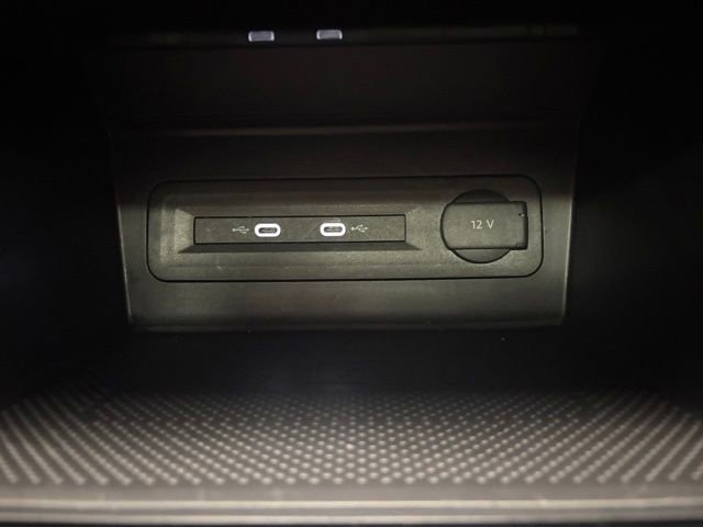 Used 2023 Volkswagen Atlas Cross Sport SE FWD image 30