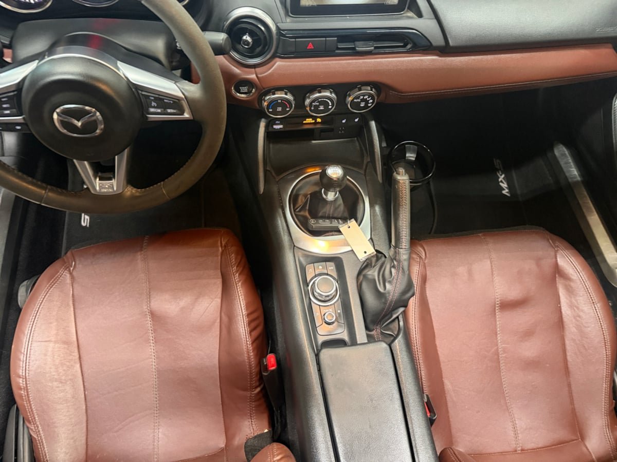 Used 2017 MAZDA MX-5 Miata RF Grand Touring RWD image 12