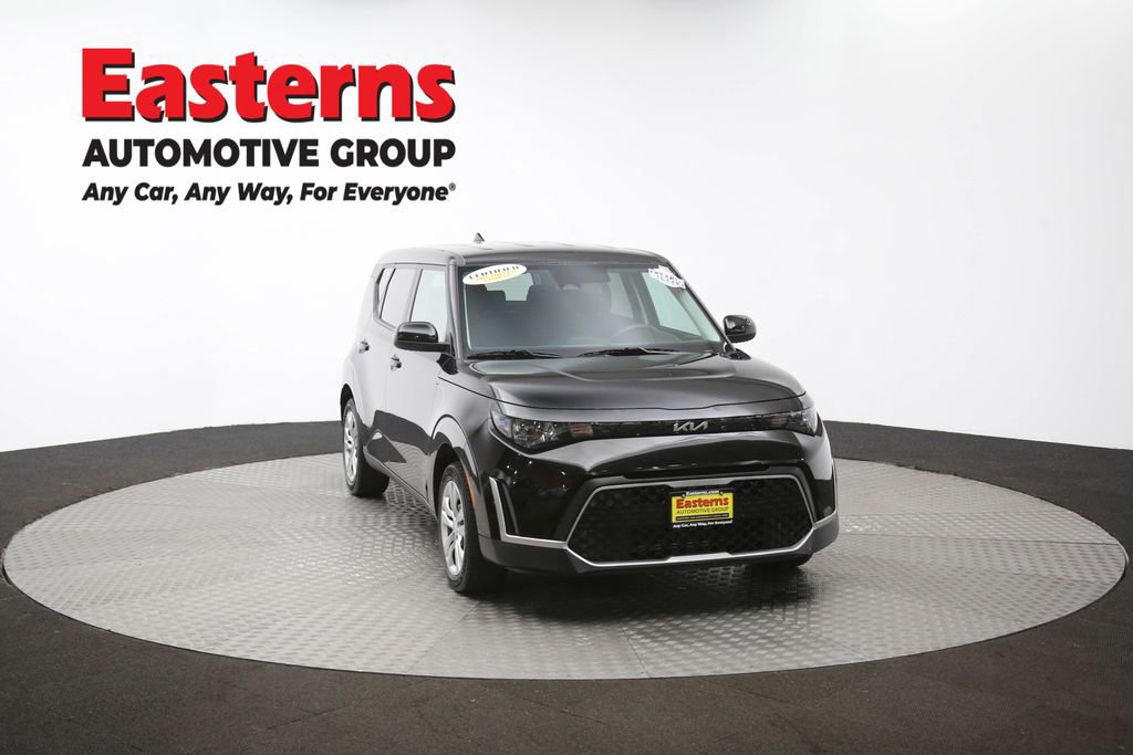 Used 2023 Kia Soul LX image 81