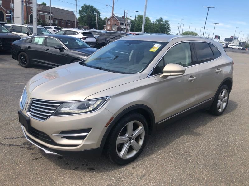 Used 2017 Lincoln MKC Premiere FWD image 3