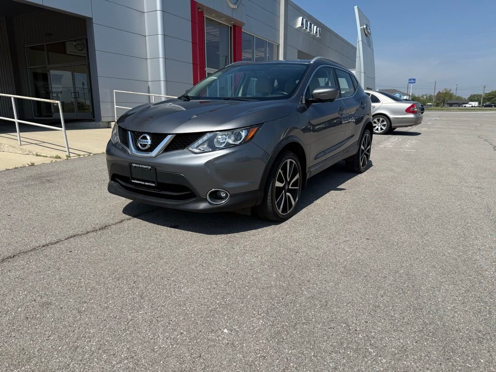 Used 2017 Nissan Rogue Sport SL image 1
